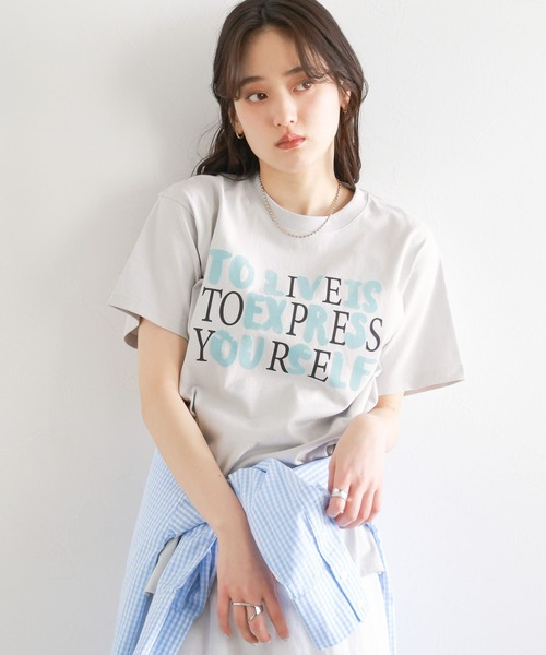 RAGEBLUE(レイジブルー)の「2サイズ展開/アソートロゴプリントTシャツ(Tシャツ/カットソー・レディース・ブラック/グレー/ホワイト/イエロー・SMALL/LARGE)」の1枚目の写真