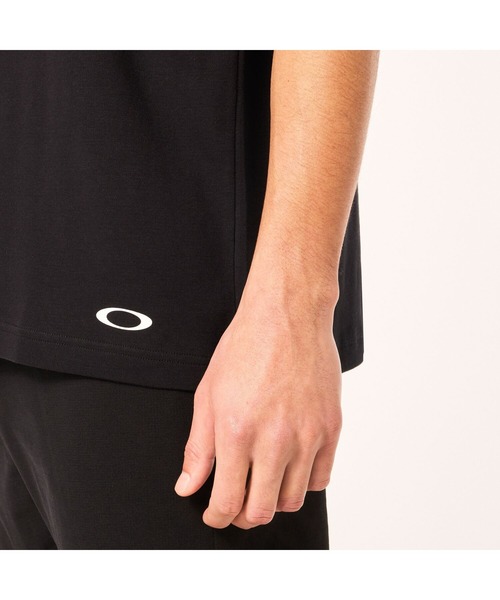 OAKLEY(オークリー)の「オークリ― ENHANCE QDC SS TEE WIDE 3.0 / Tシャツ/ UPF50+ / 吸汗速乾/ TRAINING スポーツ・トレーニング/OAKLEY(Tシャツ/カットソー・メンズ・ホワイト/ブルー/ブラック・L/M/S)」の8枚目の写真