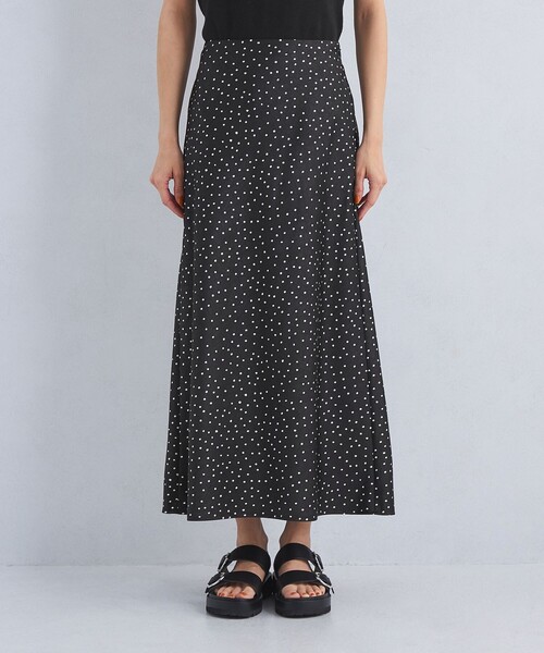 green label relaxing（グリーンレーベルリラクシング）の「ワッシャー サテン ナロー スカート（スカート・レディース・その他1/ダークグレー/オフホワイト・36/38）」の11枚目の写真