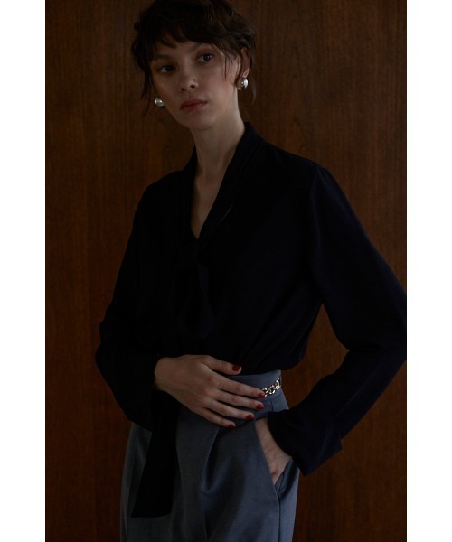 Estella.K（エステラケー）の「Helga Bow Tied Blouse オフボディボウタイブラウス（シャツ/ブラウス・レディース・ホワイト/ブラック・FREE）」の11枚目の写真