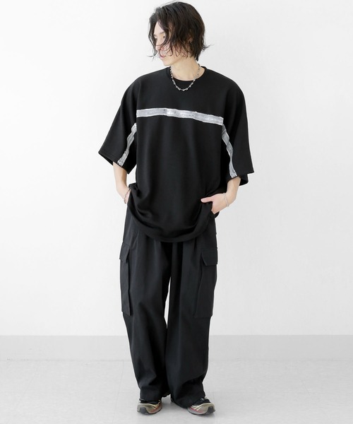 minsobi（ミンソビ）の「ペイントラインデザインTシャツ ユニセックス ビッグシルエットTシャツ（Tシャツ/カットソー・メンズ・ホワイト/ブラック・FREE）」の4枚目の写真