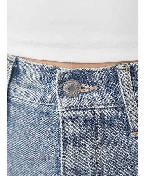 Darich（ダーリッチ）の「セミフレアデニムパンツ（デニムパンツ