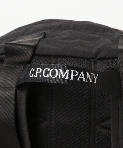 C.P. COMPANY（シーピーカンパニー）の「C.P. Company / PLAIN PAPER TOUCH TRAVEL BAG（バックパック/リュック・メンズ・ブラック・ONE SIZE）」の8枚目の写真