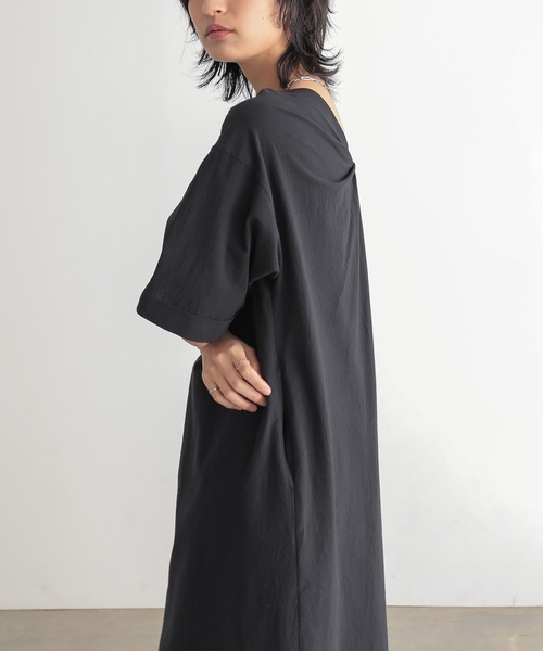 for/c（フォーシー）の「[低身長/高身長向けサイズ有]バックツイストワンピース【サスティナブル】（ワンピース・レディース・ブラック/カーキ・M/L/PM/TM）」の9枚目の写真