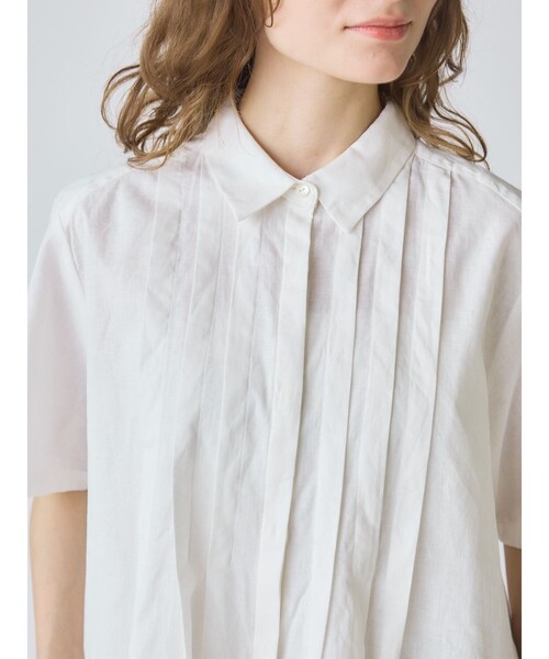 MidiUmi(ミディウミ)の「MidiUmi タックショートシャツ(シャツ/ブラウス・レディース・ブルー/オフホワイト/ブラック・FREE)」の5枚目の写真