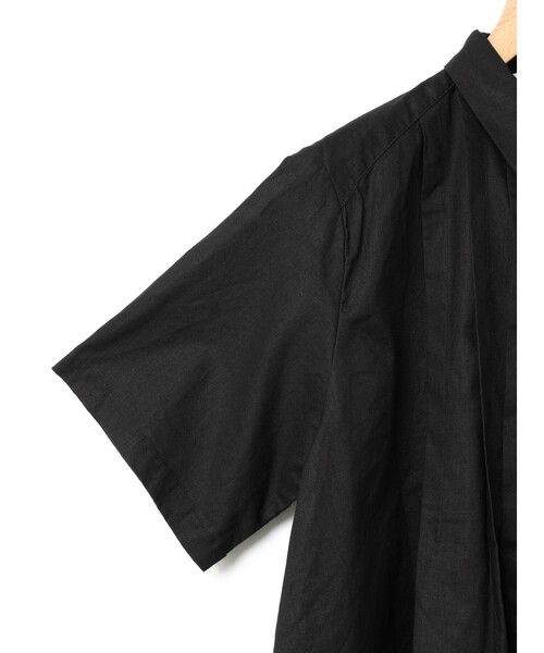 MidiUmi(ミディウミ)の「MidiUmi タックショートシャツ(シャツ/ブラウス・レディース・ブルー/オフホワイト/ブラック・FREE)」の12枚目の写真