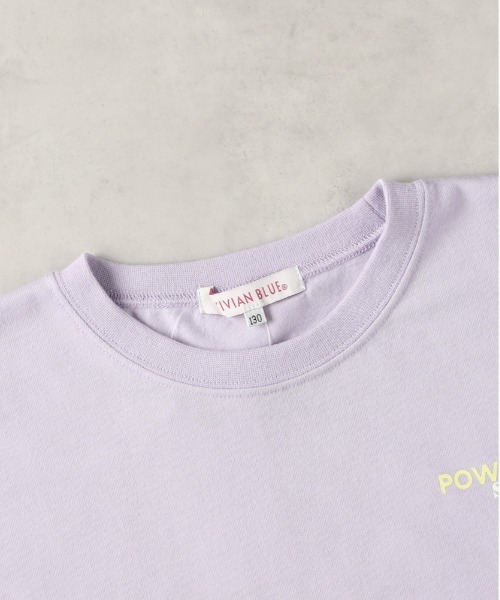 VIVIAN BLUE（ビビアンブルー）の「VIVIAN BLUE(ヴィヴィアンブルー)【キッズ】メッセージグラフィックＴシャツ（Tシャツ/カットソー・キッズ・ホワイト/パープル・130/140/150/160）」の4枚目の写真