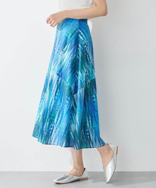 A/C DESIGN BY ALPHA CUBIC（エーシーデザインバイアルファキュービック）の「2025年春夏【リバティシリーズ】パッチワークスカート（スカート・レディース・ブルー・61/64/67）」の9枚目の写真