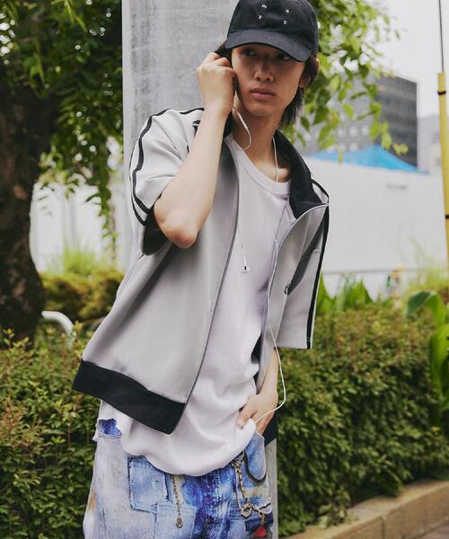 tk.TAKEO KIKUCHI（ティーケータケオキクチ）の「トラックジャージジャケット（Tシャツ/カットソー・メンズ・オフホワイト/グレー/ブラック・02/03）」の3枚目の写真