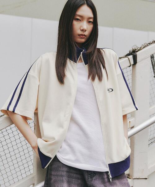 tk.TAKEO KIKUCHI（ティーケータケオキクチ）の「トラックジャージジャケット（Tシャツ/カットソー・メンズ・オフホワイト/グレー/ブラック・02/03）」の10枚目の写真