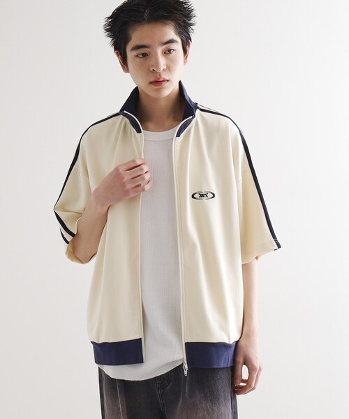 tk.TAKEO KIKUCHI（ティーケータケオキクチ）の「トラックジャージジャケット（Tシャツ/カットソー・メンズ・オフホワイト/グレー/ブラック・02/03）」の4枚目の写真