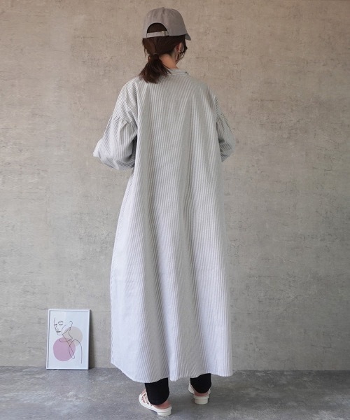 Emma（SELECT LEVERY）（エマ セレクトリベリー）の「ストライプロングシャツワンピ―ス（シャツワンピース・レディース・ブルー/ベージュ/ブラック・SMALL/LARGE/MEDIUM）」の10枚目の写真