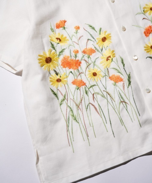 2AM(ツーエイエム)の「【superNova. / スーパーノヴァ】ALOHA SHIRT-FLOWER GARDEN EMB-(シャツ/ブラウス・メンズ・ナチュラル/ホワイト・MEDIUM/SMALL)」の7枚目の写真