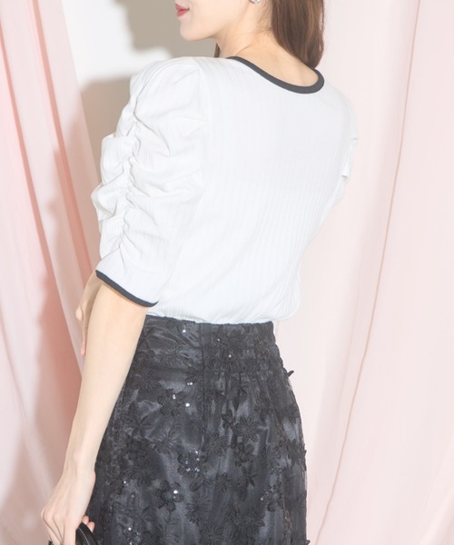 tocco closet(トッコ クローゼット)の「【ZOZO限定】フロントレースアップ配色トップス(Tシャツ/カットソー・レディース・オフホワイト/ブラック/その他・M)」の9枚目の写真