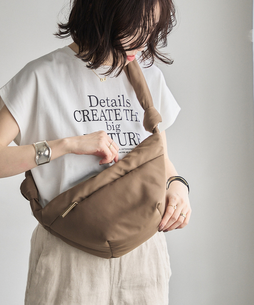 LE VERNIS（ル・ベルニ）の「《別注》LE VERNIS/ル・ベルニ GIGLY BAG（ショルダーバッグ・レディース・ブラック/カーキ・FREE）」の13枚目の写真