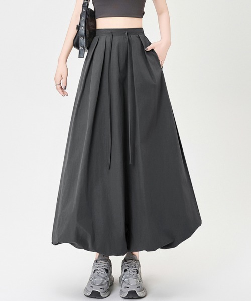 Doux Belle（ドゥーベル）の「Aラインバルーンロングスカート（スカート・レディース・ダークグレー/ホワイト/ブラック・MEDIUM）」の6枚目の写真
