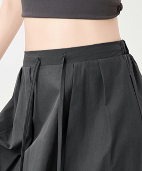 Doux Belle（ドゥーベル）の「Aラインバルーンロングスカート（スカート・レディース・ダークグレー/ホワイト/ブラック・MEDIUM）」の10枚目の写真