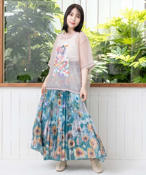 152662：クマシルエット花柄シアープルオーバー（Tシャツ