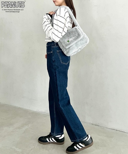 FILA（フィラ）の「FILA(フィラ)/PEANUTSコラボ スヌーピー フェイクファー ミニ ショルダーバッグ（ショルダーバッグ・レディース・モカ/ライトブルー/ホワイト・FREE）」の17枚目の写真