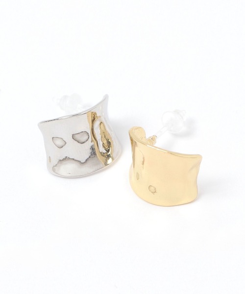 LAKOLE(ラコレ)の「ワイドラフフープ樹脂ポストピアス / 497813(ピアス(両耳用)・レディース・その他1/その他2・FREE)」の4枚目の写真