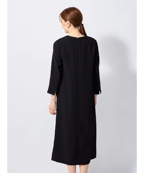 Perfect Suit FActory（パーフェクトスーツファクトリー）の「【洗える・ストレッチ】バックサテンジョーゼット　ワンピース（ワンピース・レディース・ブラック・S/M/L）」の9枚目の写真