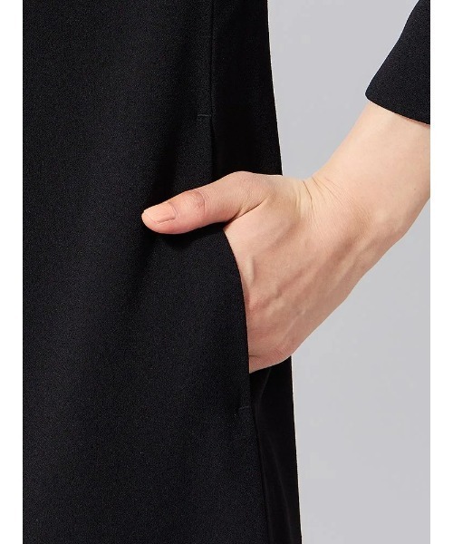 Perfect Suit FActory（パーフェクトスーツファクトリー）の「【洗える・ストレッチ】バックサテンジョーゼット　ワンピース（ワンピース・レディース・ブラック・S/M/L）」の3枚目の写真