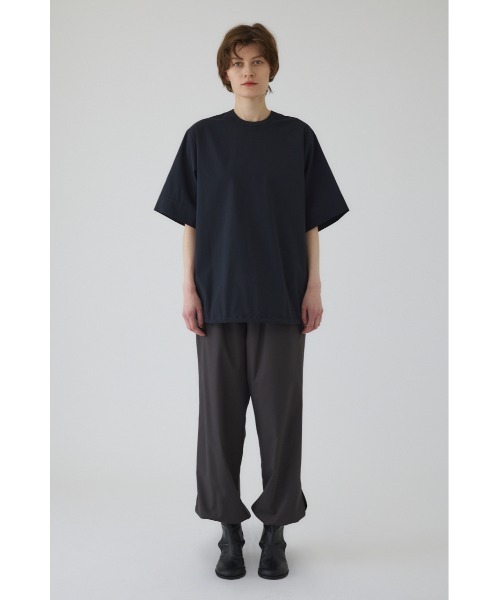 RIM.ARKブラック 半袖トップス バックジッパー RIM.ARK(リムアーク)｜Loose satin padded tops/トップス