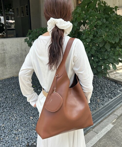 mystic（ミスティック）の「loti ポーチ付きハンドルトート（トートバッグ・レディース・ブラウン/ブラック・ONE SIZE）」の13枚目の写真