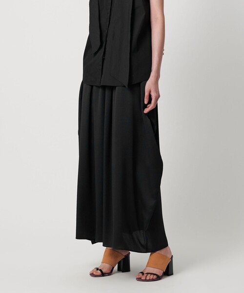 AEWEN MATOPH（イウエン マトフ）の「＜AEWEN MATOPH＞サテンコクーンスカート - ウォッシャブル -（スカート・レディース・ブラック/ダークブラウン・38/36）」の20枚目の写真