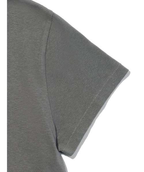 Levi's(リーバイス)の「Levi's/リーバイス グラフィック クラシック Tシャツ(Tシャツ/カットソー・レディース・グレー・XS/S/M)」の5枚目の写真