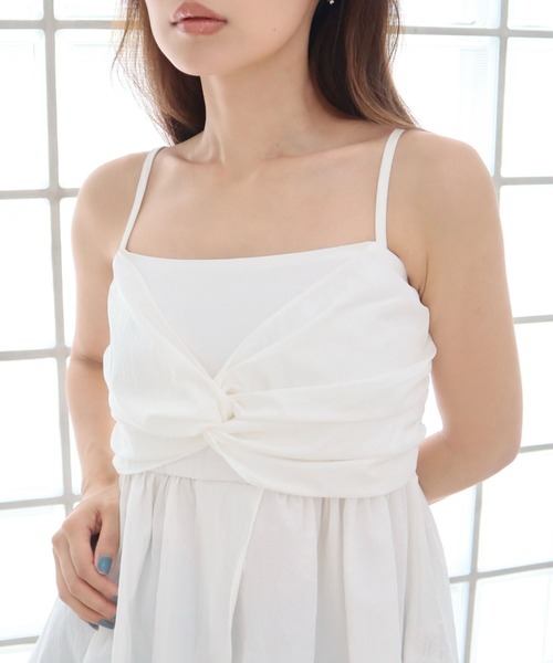 CECIL McBEE（セシルマクビー）の「アシメリボンキャミ（キャミソール・レディース・アイボリー/ブラック・MEDIUM）」の4枚目の写真
