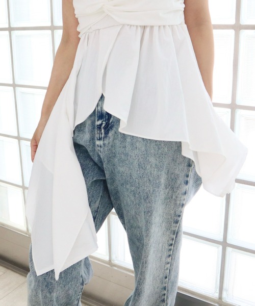 CECIL McBEE（セシルマクビー）の「アシメリボンキャミ（キャミソール・レディース・アイボリー/ブラック・MEDIUM）」の6枚目の写真