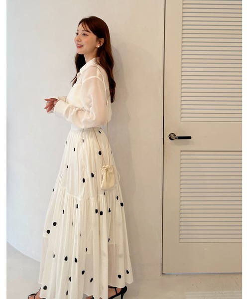 SNIDEL（スナイデル）の「ギャザーフレアスカート（スカート・レディース・ホワイト/イエロー/ドット・1/0）」の5枚目の写真