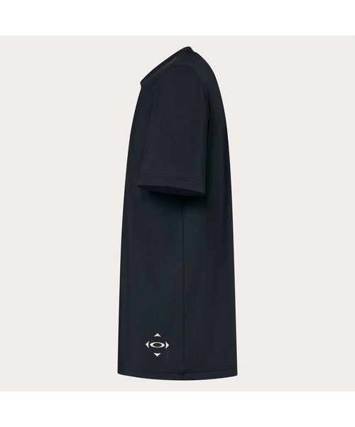 OAKLEY(オークリー)の「オークリー STRIKING TECH COLD SS TEE 7.0/Tシャツ/吸汗速乾/接触冷感/スポーツ・トレーニングコレクション/OAKLEY(Tシャツ/カットソー・メンズ・ネイビー/ブラック/コバルトブルー・M/L/S/XL)」の4枚目の写真