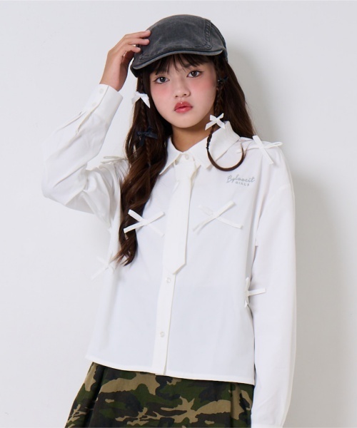 by LOVEiT（バイラビット）の「タイつきリボンブラウス（シャツ/ブラウス・キッズ・オフホワイト/ブルー・140cm/150cm/120cm/130cm/160cm）」の2枚目の写真