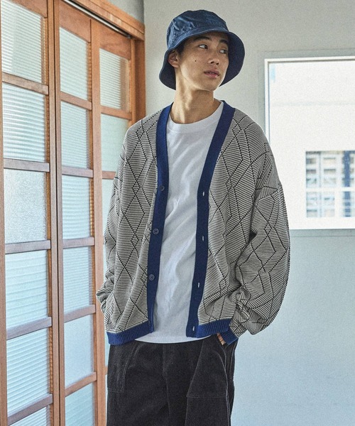 niko and...（ニコアンド）の「ジオメ柄ニットVネックカーディガン（カーディガン/ボレロ・メンズ・ダークブラウン/ネイビー/ブラック/グリーン・MEDIUM/LARGE）」の16枚目の写真