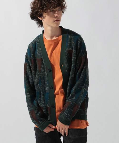 niko and...（ニコアンド）の「ジオメ柄ニットVネックカーディガン（カーディガン/ボレロ・メンズ・ダークブラウン/ネイビー/ブラック/グリーン・MEDIUM/LARGE）」の6枚目の写真