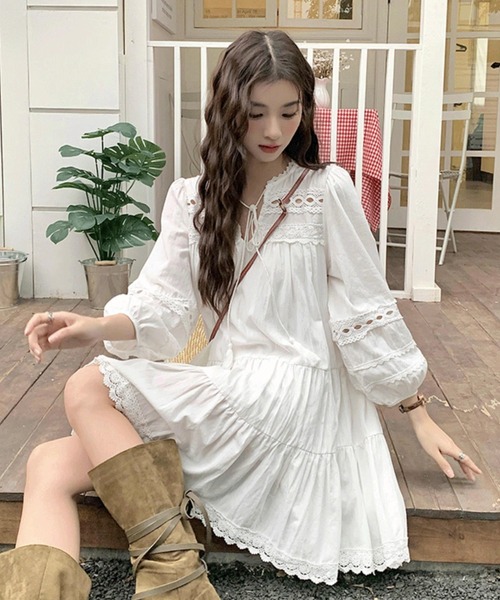 GEMEDA(ジェメダ)の「レースヨークティアードミニワンピース(ワンピース・レディース・ホワイト・M)」の2枚目の写真