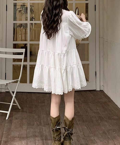 GEMEDA(ジェメダ)の「レースヨークティアードミニワンピース(ワンピース・レディース・ホワイト・M)」の3枚目の写真