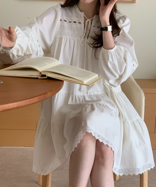 GEMEDA(ジェメダ)の「レースヨークティアードミニワンピース(ワンピース・レディース・ホワイト・M)」の7枚目の写真