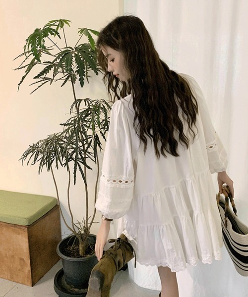 GEMEDA(ジェメダ)の「レースヨークティアードミニワンピース(ワンピース・レディース・ホワイト・M)」の13枚目の写真