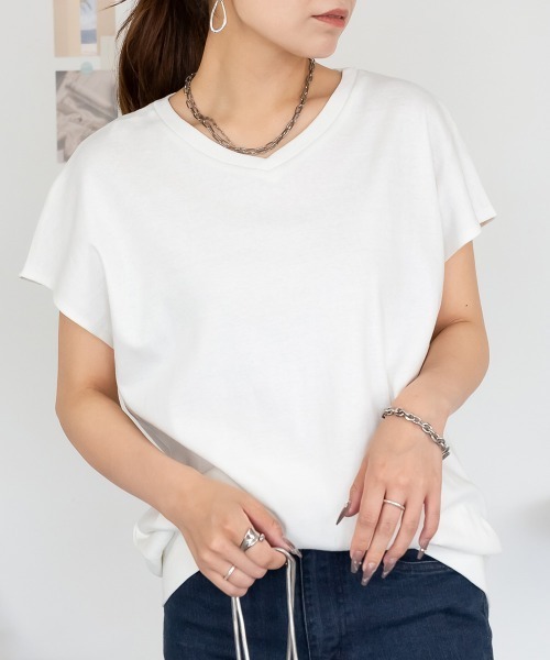RCD(アールシーディー)の「コットンフライスVネックフレンチTシャツ(Tシャツ/カットソー・レディース・ピンクベージュ/ブラック/オフホワイト・LL~3L/M-L)」の2枚目の写真