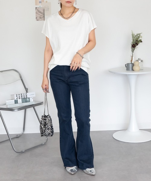 RCD(アールシーディー)の「コットンフライスVネックフレンチTシャツ(Tシャツ/カットソー・レディース・ピンクベージュ/ブラック/オフホワイト・LL~3L/M-L)」の13枚目の写真