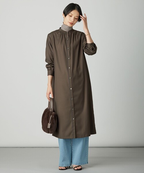 J.PRESS(ジェイプレス)の「ギャバストレッチ ワンピース(シャツワンピース・レディース・ダークブラウン系/ライトグレー系/ネイビー系・11/9)」の6枚目の写真