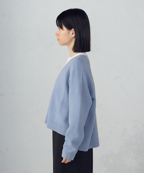COMME CA ISM（コムサイズム）の「地柄　ジップカーディガン（カーディガン/ボレロ・レディース・ブルー/チャコール/アイボリー・FREE）」の9枚目の写真