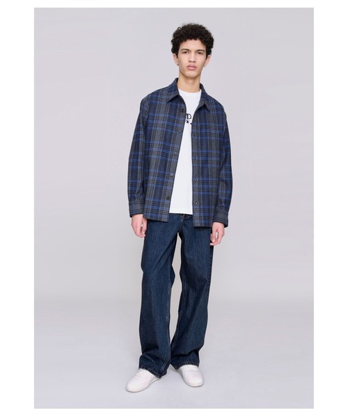 A.P.C.（アーペーセー）の「SURCHEMISE BOBBY  /25A（シャツ/ブラウス・メンズ・グレー・L/M/98）」の2枚目の写真