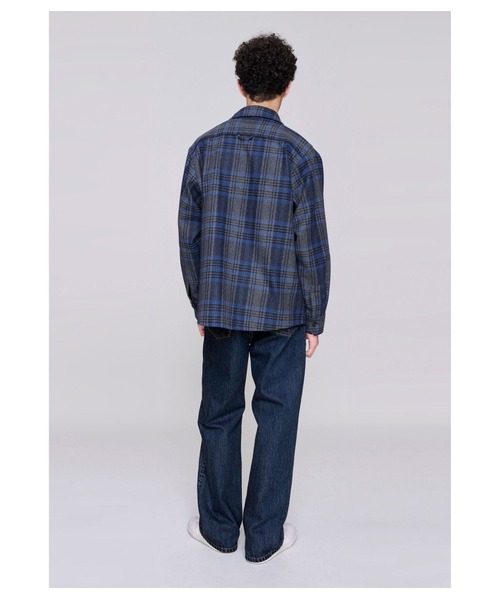 A.P.C.（アーペーセー）の「SURCHEMISE BOBBY  /25A（シャツ/ブラウス・メンズ・グレー・L/M/98）」の3枚目の写真