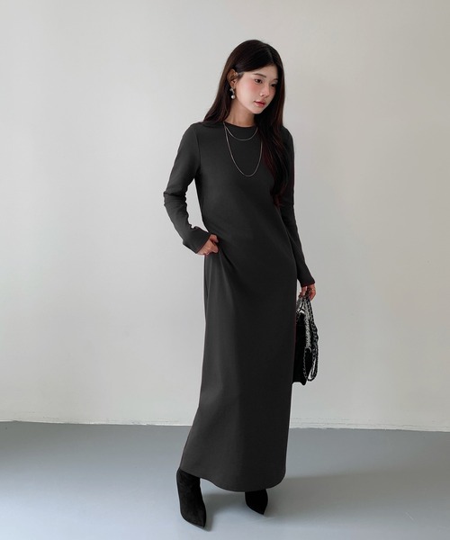 by LEGNA（バイレグナ）の「【選べる着丈】ベーシックマキシワンピース（ワンピース・レディース・グレイッシュベージュ/ブラック/杢グレー/カーキブラウン/ボルドー/ブラウン/チャコール/ベージュ系/ライトグレー系/ブラック系/グレー系/ネイビー系・L-Long/M-Long/L-Regular/M-Regular/L-Short/M-Short）」の14枚目の写真