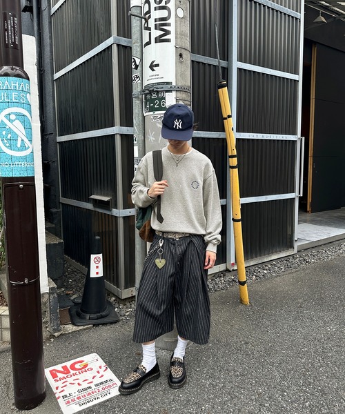 kutir(クティール)の「URAGE CREWNECK CROPPED PAINT SWEAT/裏毛クルーネッククロップドペイントスウェット(スウェット・メンズ・ブラック/杢グレー/ネイビー・LARGE/MEDIUM)」の17枚目の写真