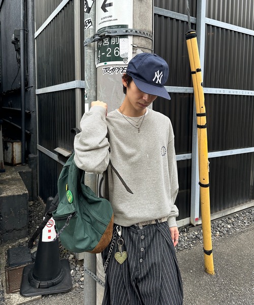 kutir(クティール)の「URAGE CREWNECK CROPPED PAINT SWEAT/裏毛クルーネッククロップドペイントスウェット(スウェット・メンズ・ブラック/杢グレー/ネイビー・LARGE/MEDIUM)」の14枚目の写真